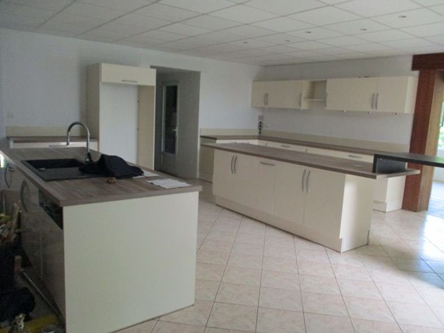 Maison à vendre, 259m², Saint-Yrieix-la-Perche