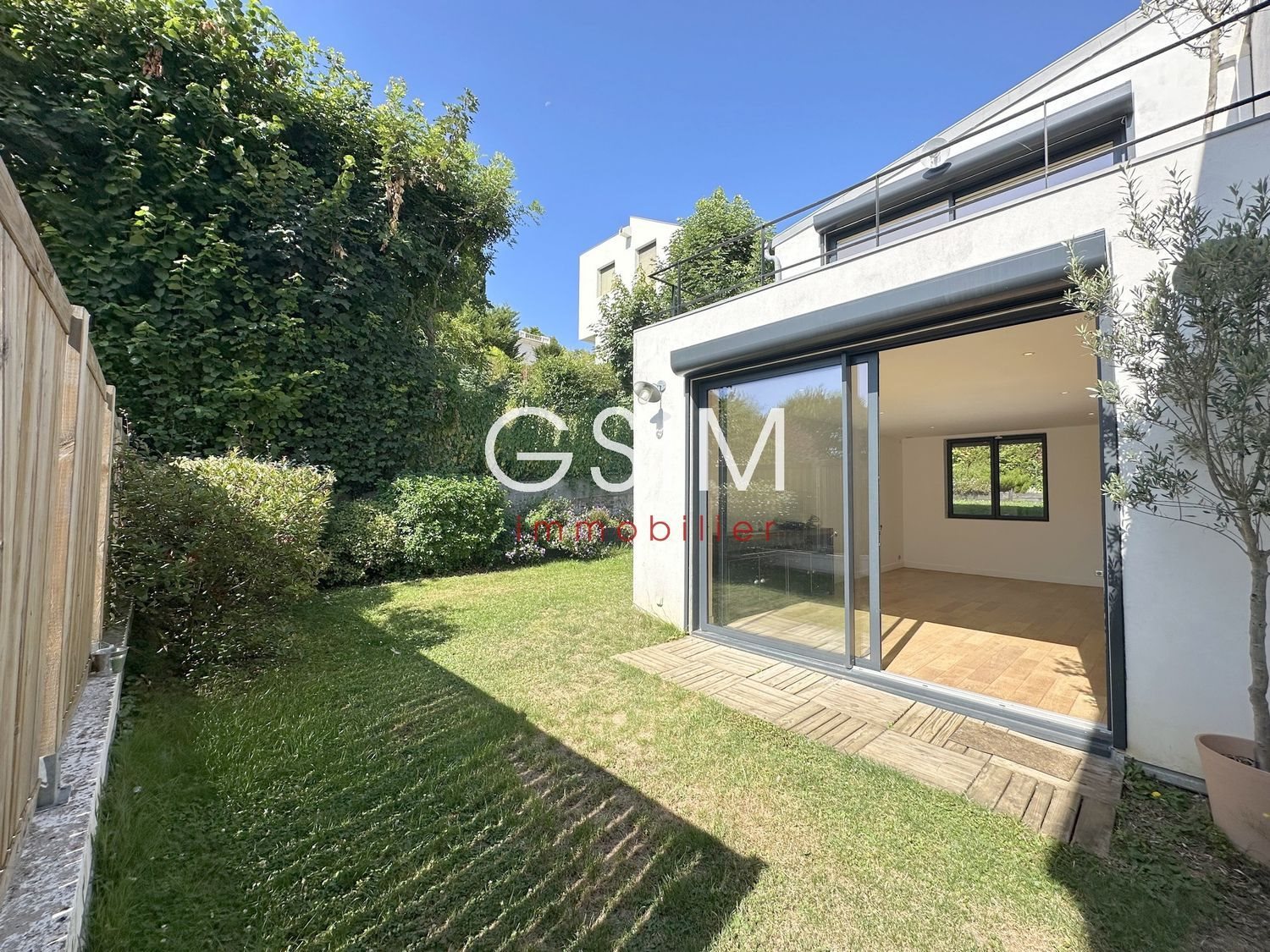 Maison à louer, 124m², Garches