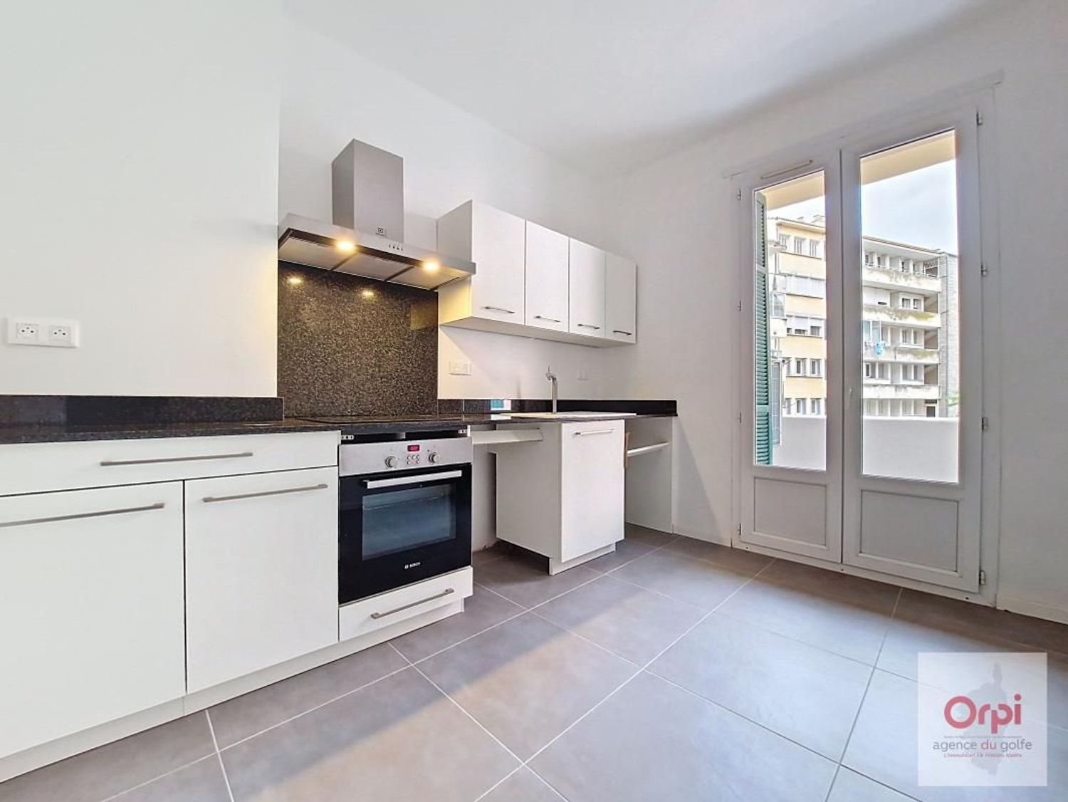 Appartement à louer, 80m², Ajaccio