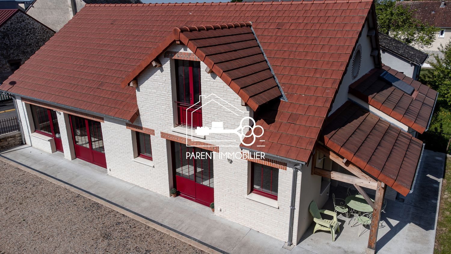 Maison à vendre, 330m², Saint-Sulpice-les-Feuilles