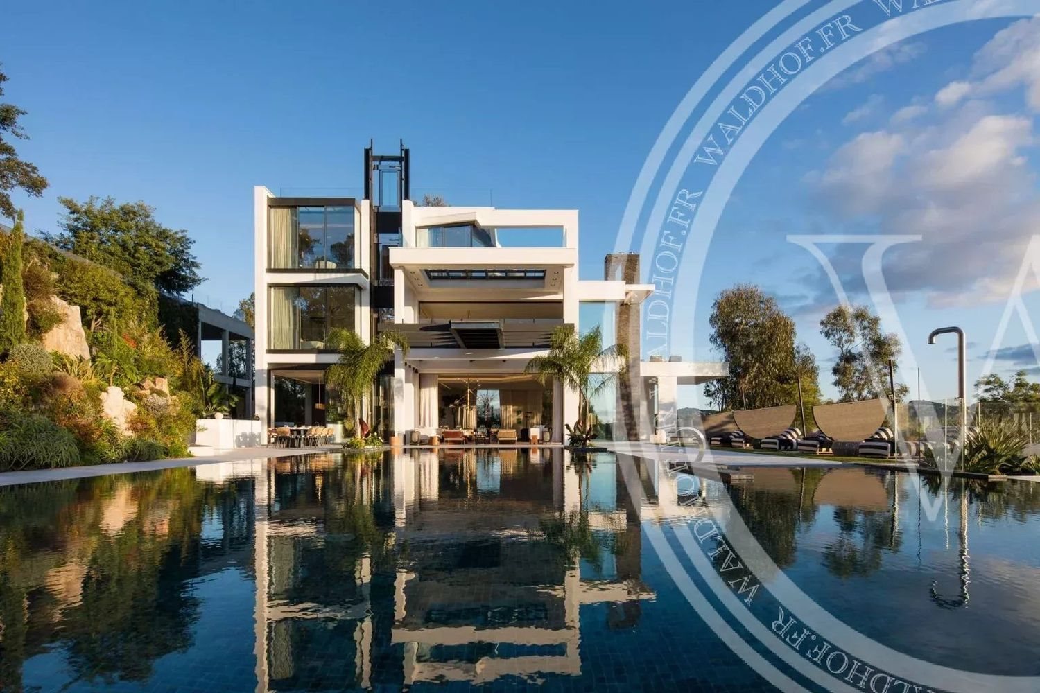 Maison à louer, 1100m², Cannes