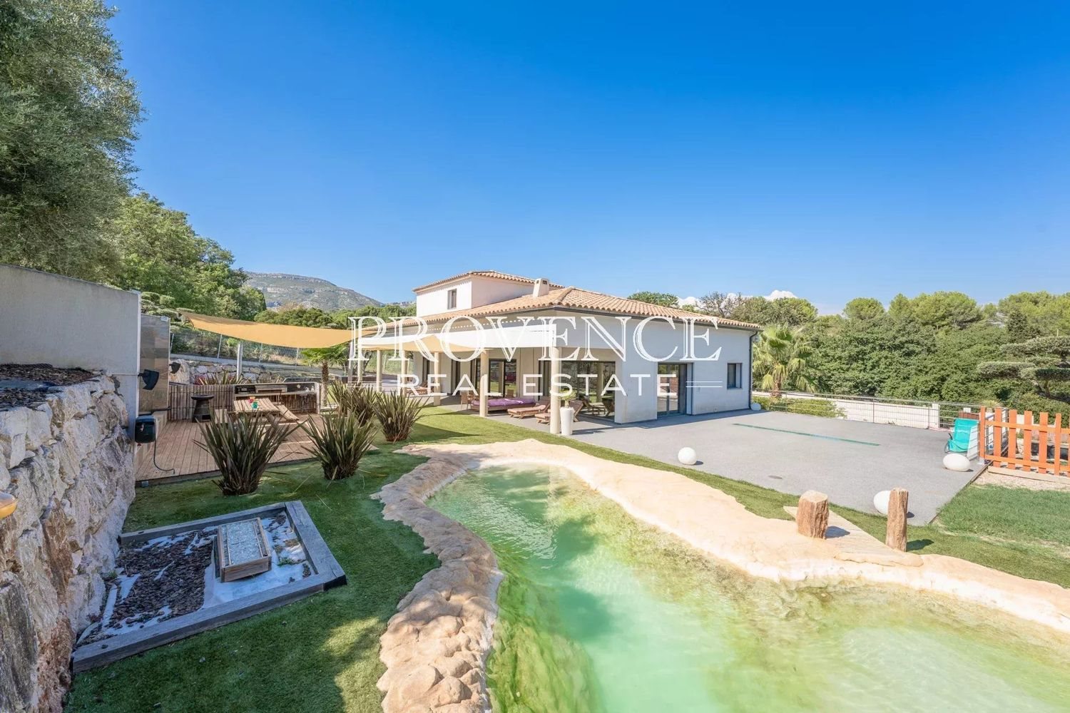 Maison à louer, 220m², Aubagne