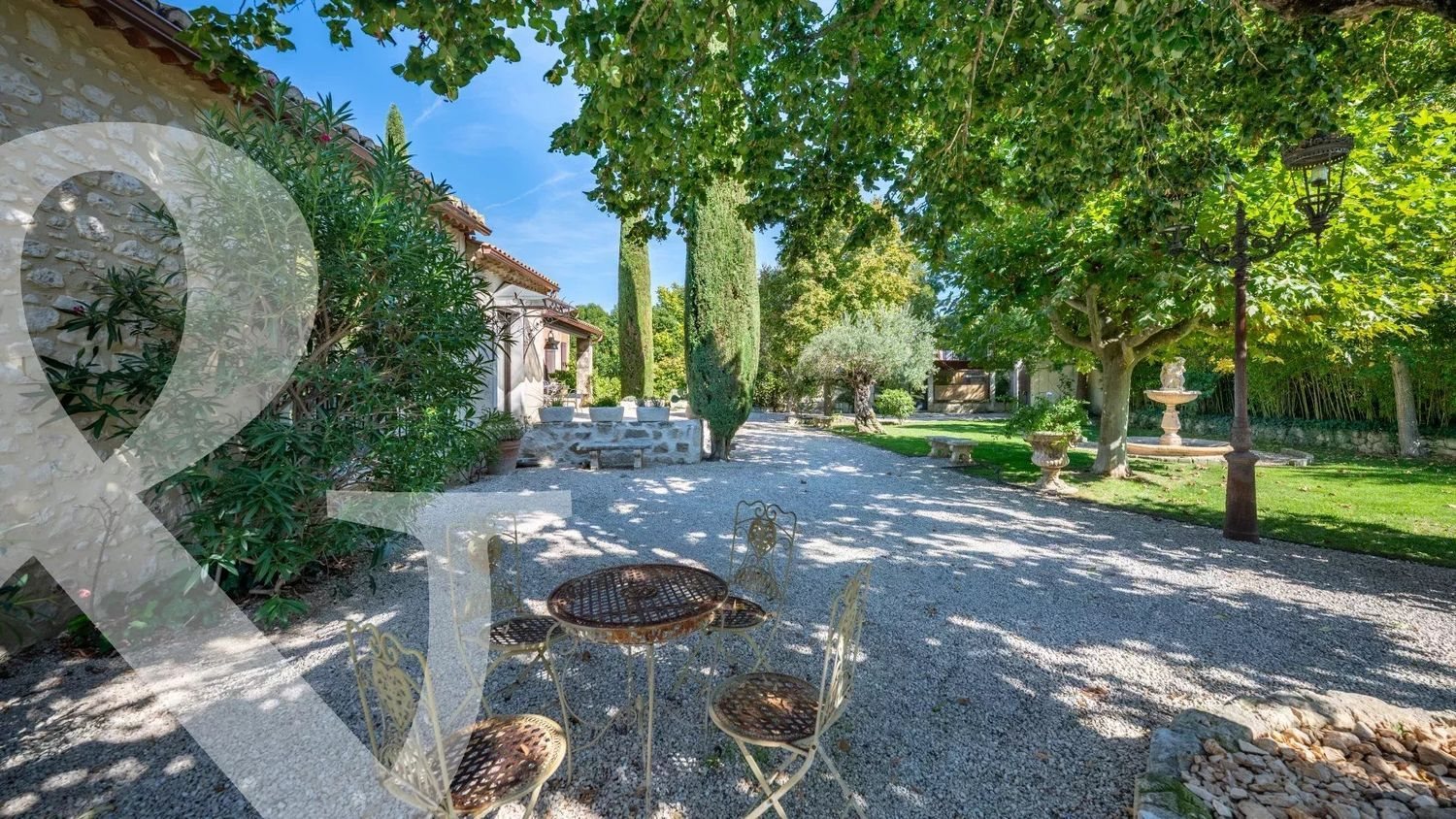 Maison à vendre, 295m², Mollégès