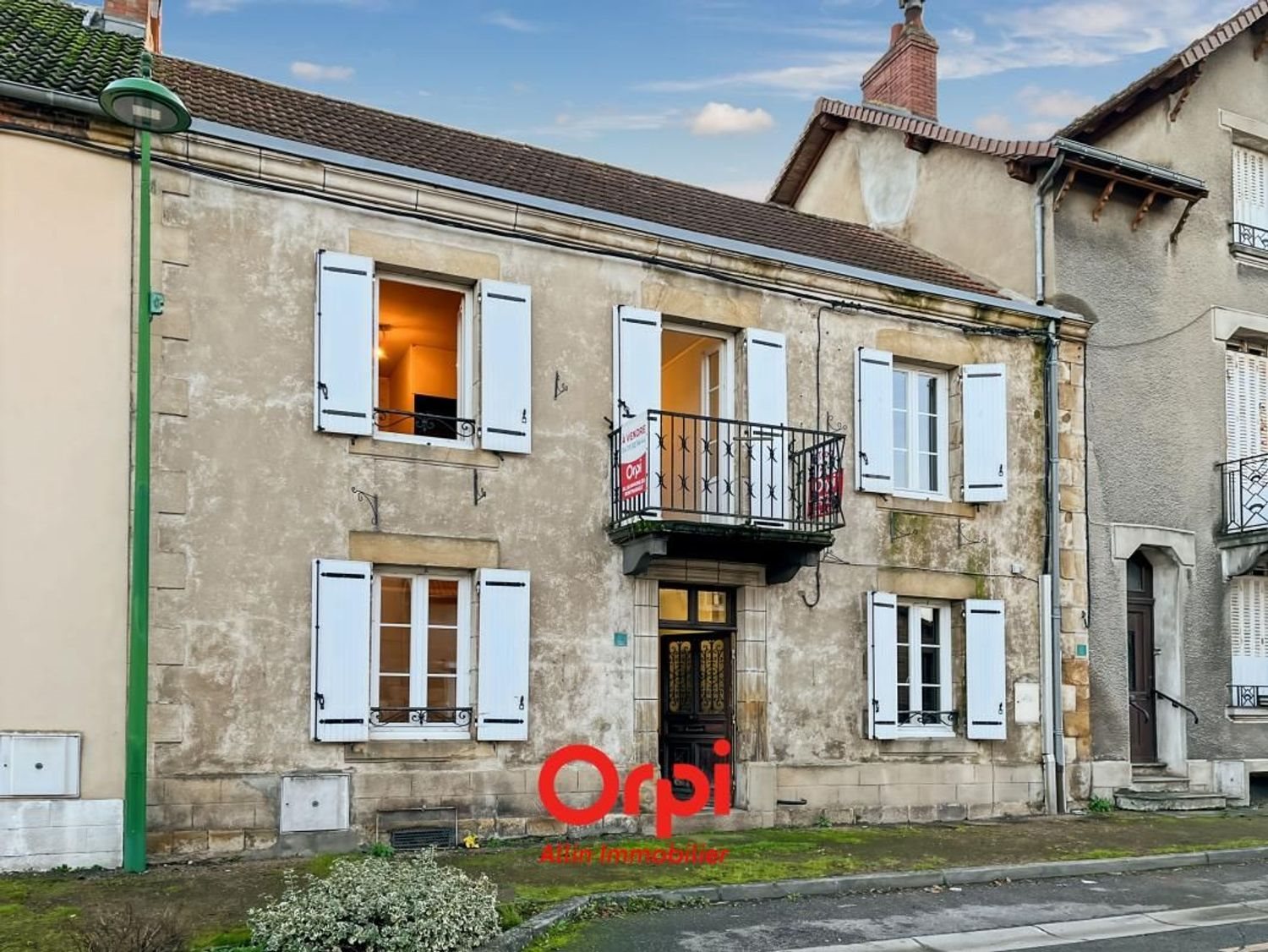 Maison à vendre, 97m², Montmarault