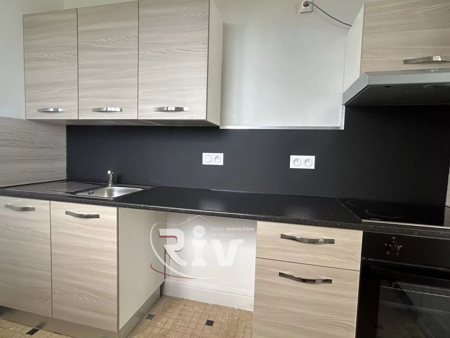 Appartement à louer, 26m², Pont-Evêque