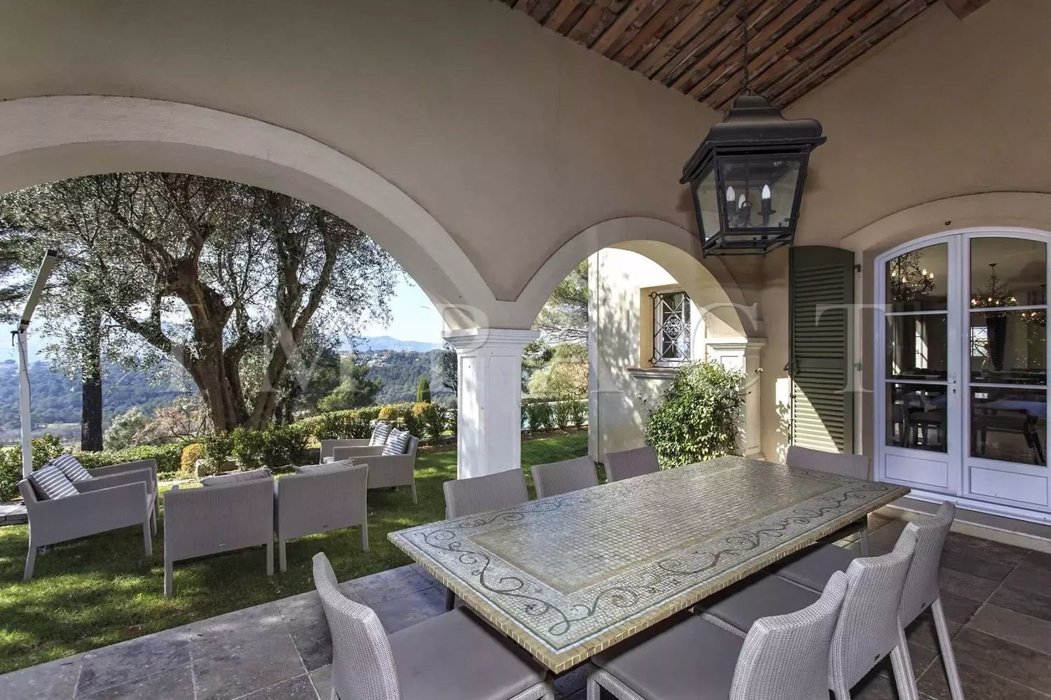 Maison à louer, 350m², Mougins
