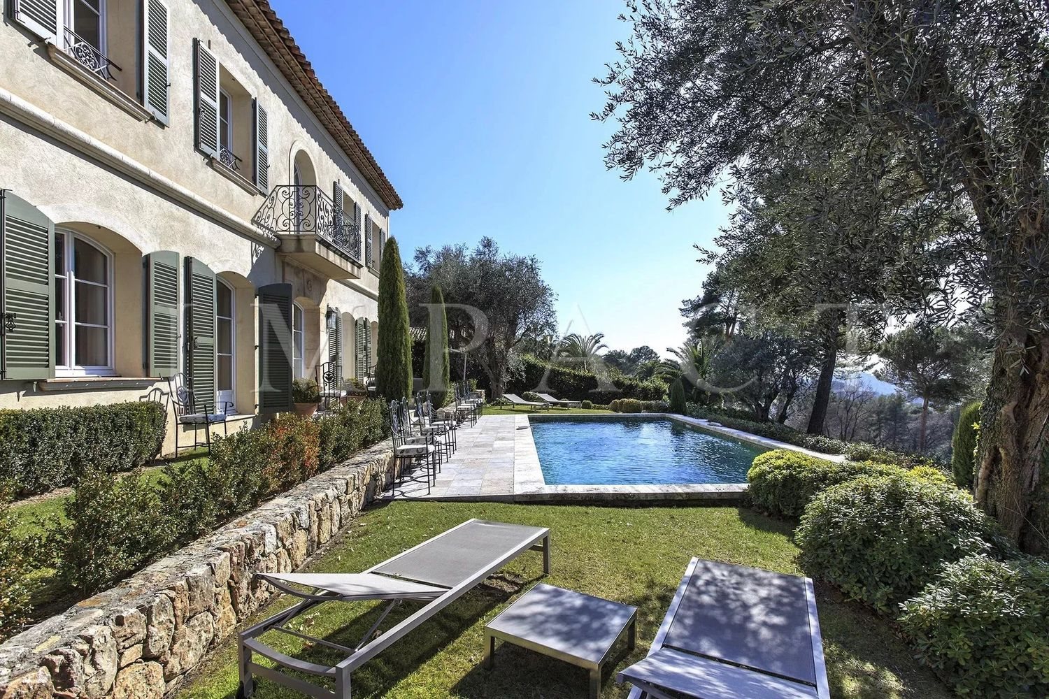 Maison à louer, 350m², Mougins