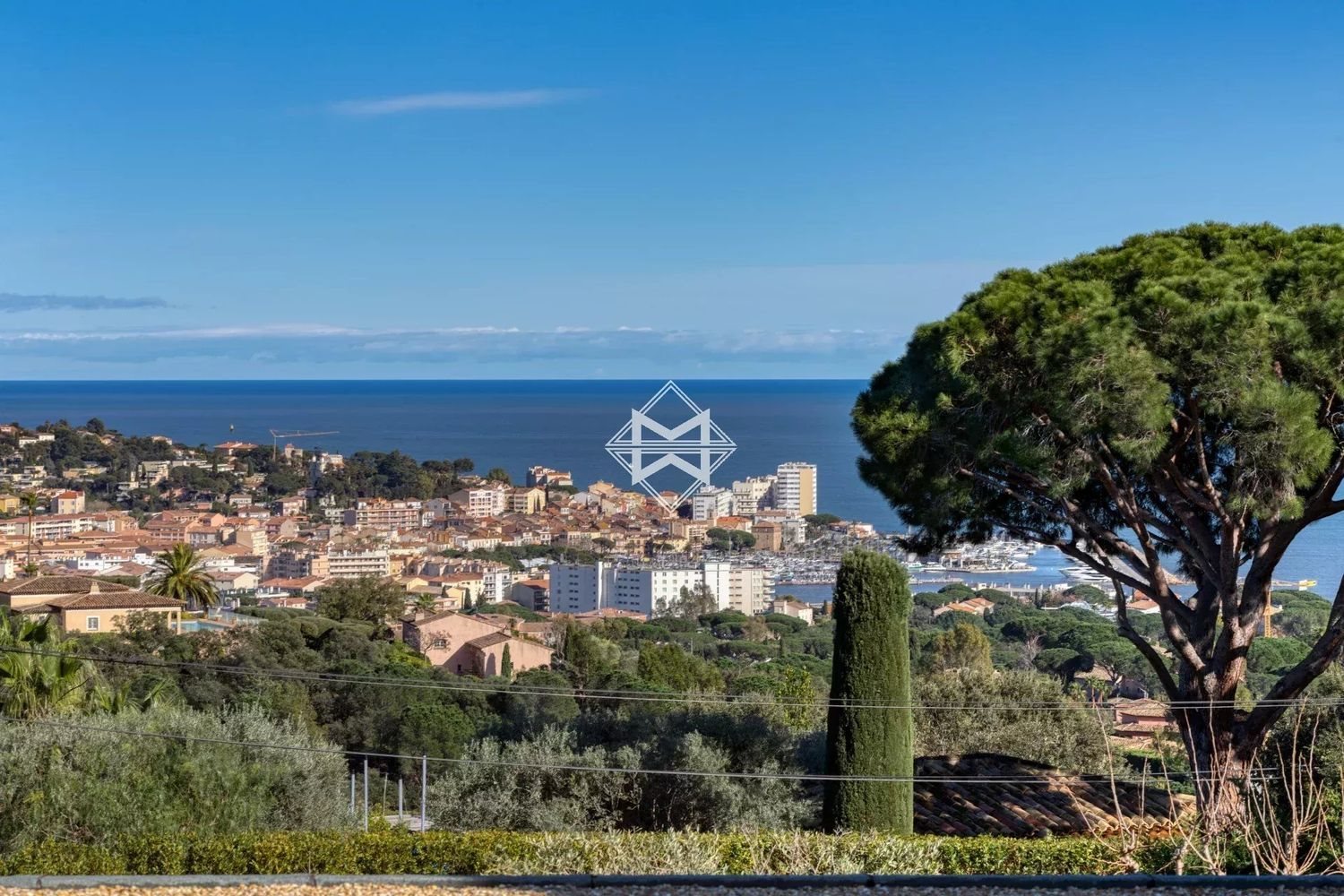 Maison à louer, 490m², Sainte-Maxime