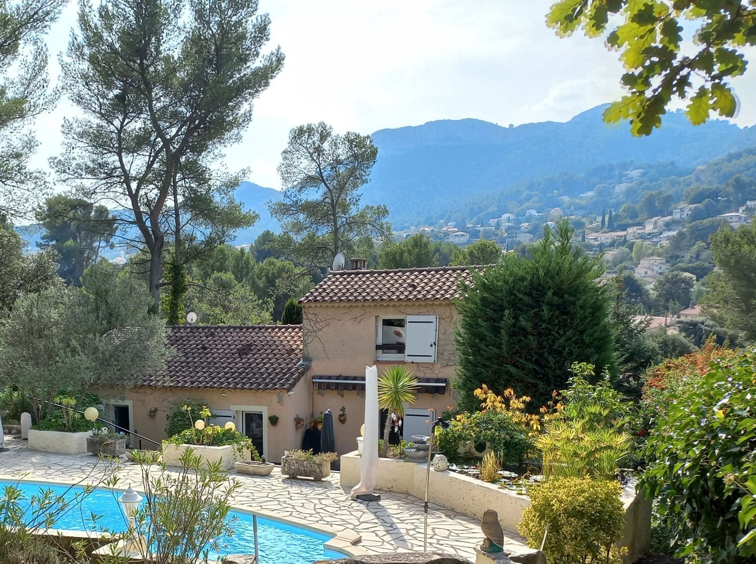 Maison à vendre, 92m², Cadolive