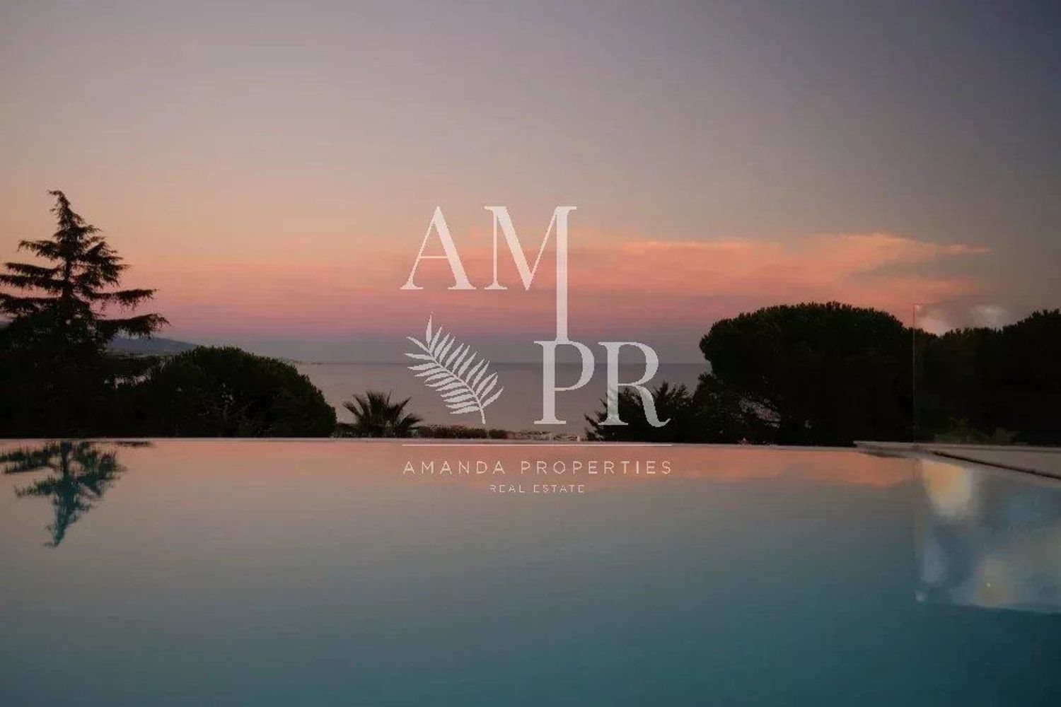 Maison à louer, 250m², Roquebrune-Cap-Martin