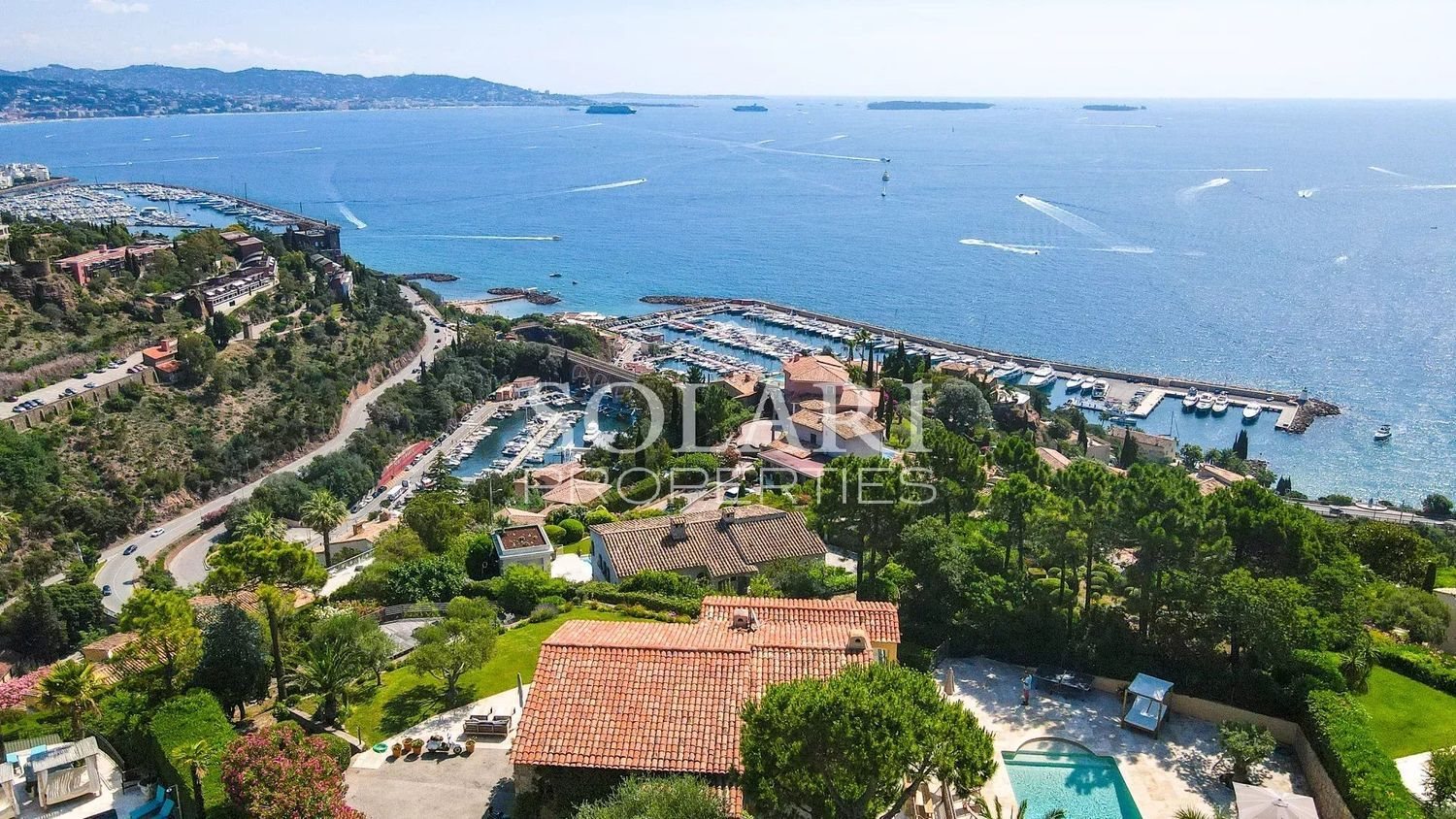 Maison à louer, 250m², Théoule-sur-Mer