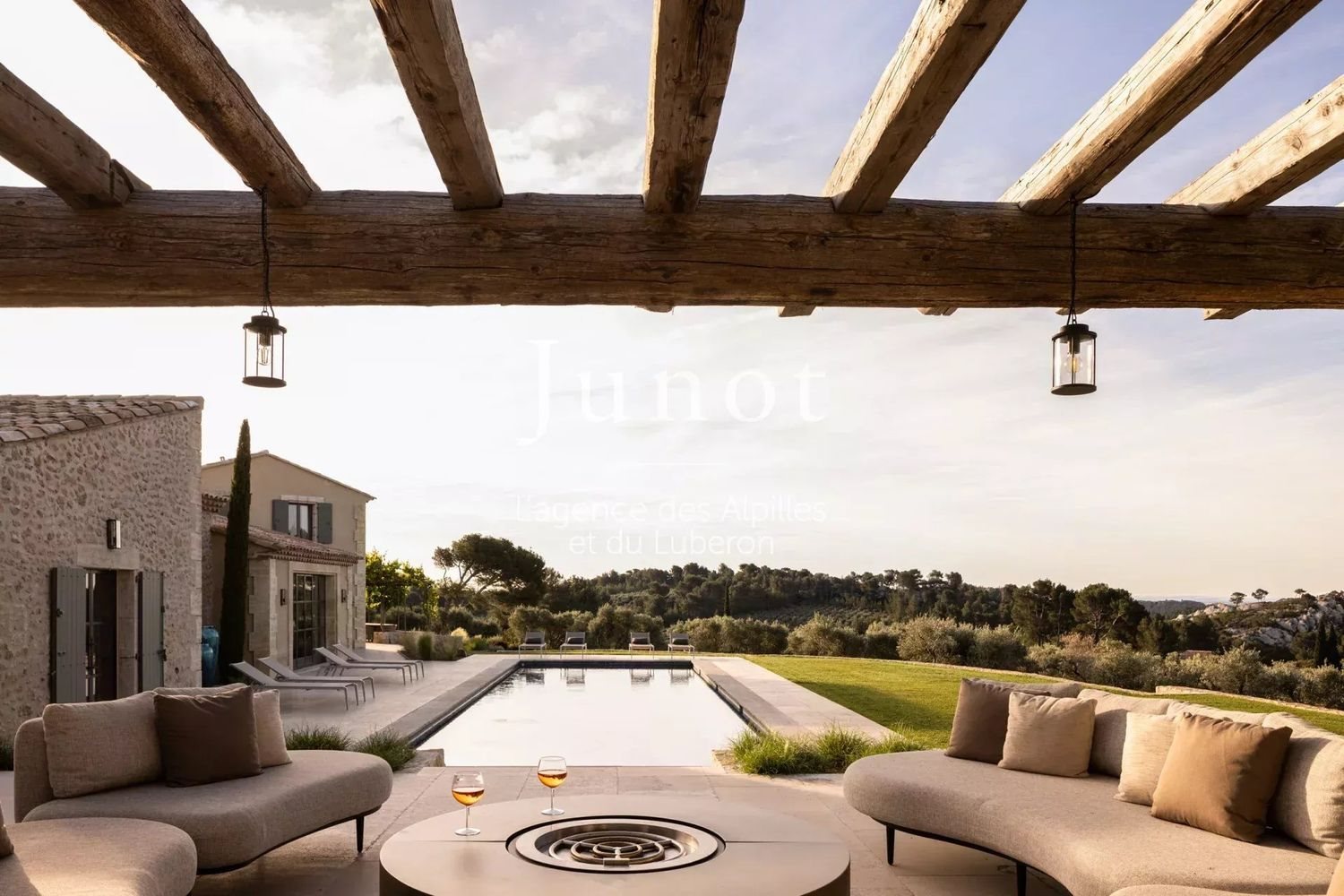 Maison à louer, 416m², Maussane-les-Alpilles