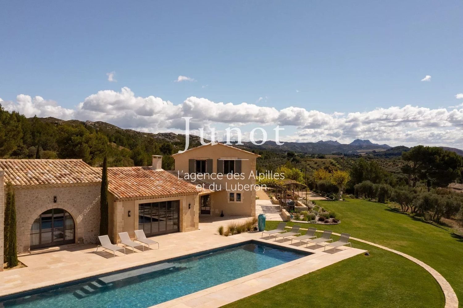 Maison à louer, 416m², Maussane-les-Alpilles