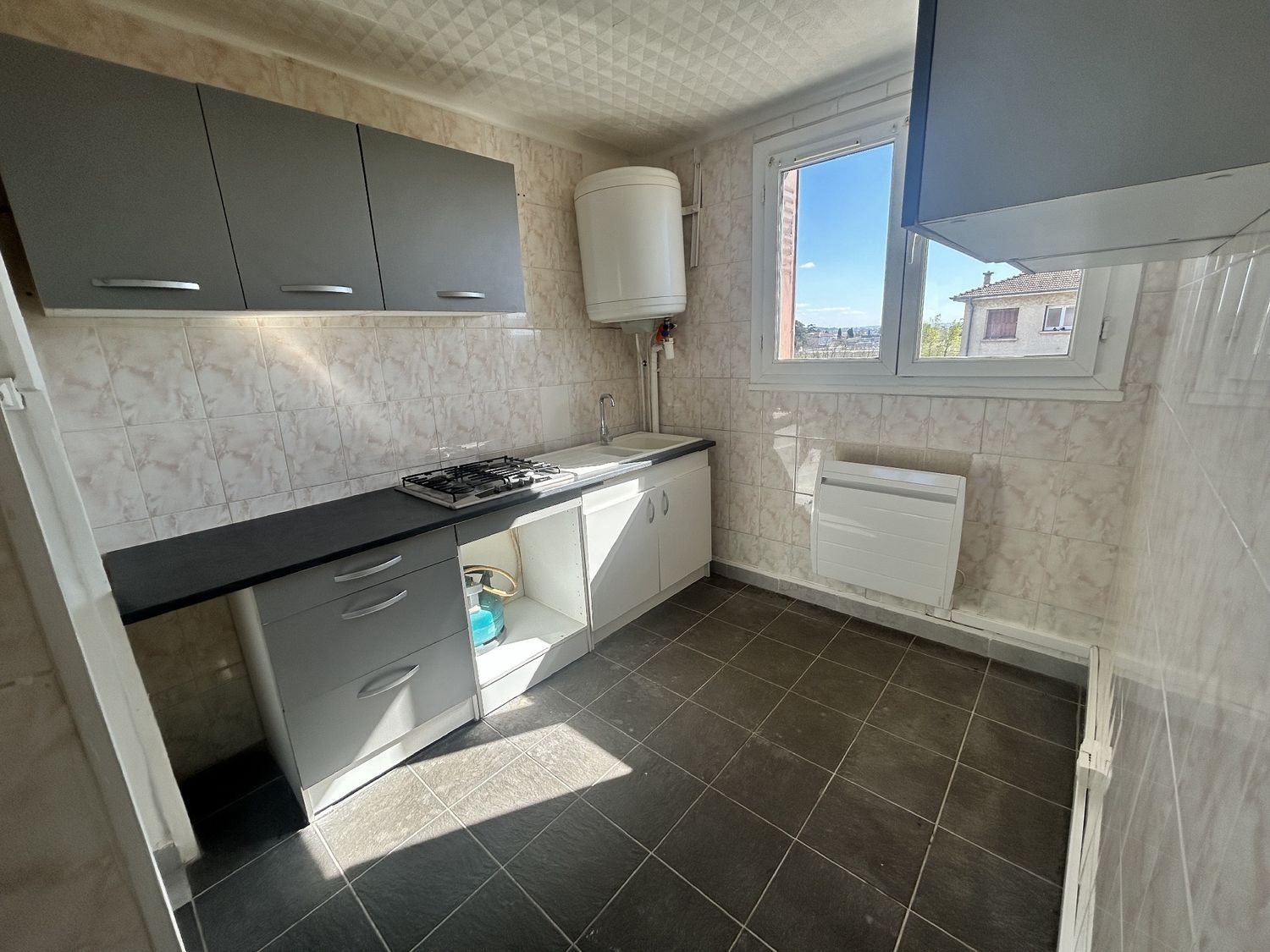 Appartement à louer, 52m², Roussillon