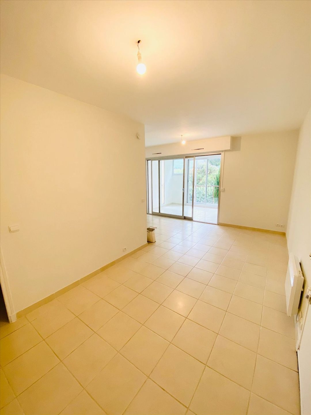 Appartement à louer, 30m², Saint-Cyr-sur-Mer
