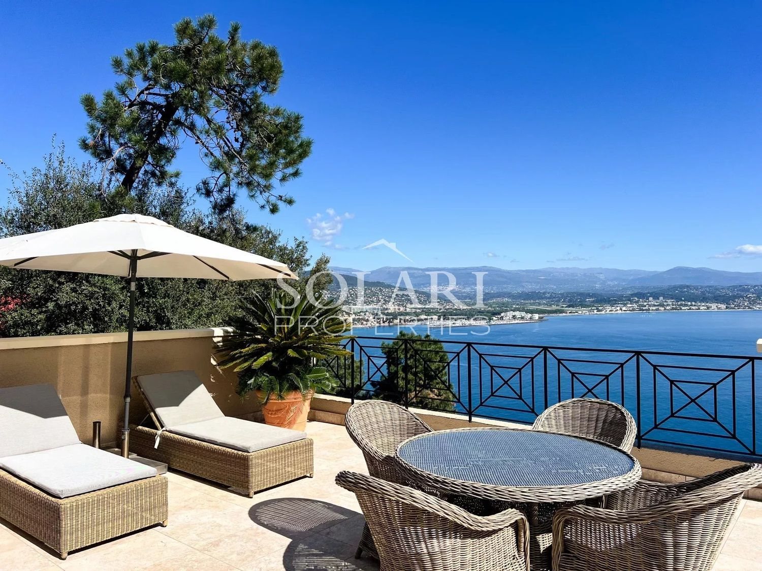 Maison à louer, 180m², Théoule-sur-Mer