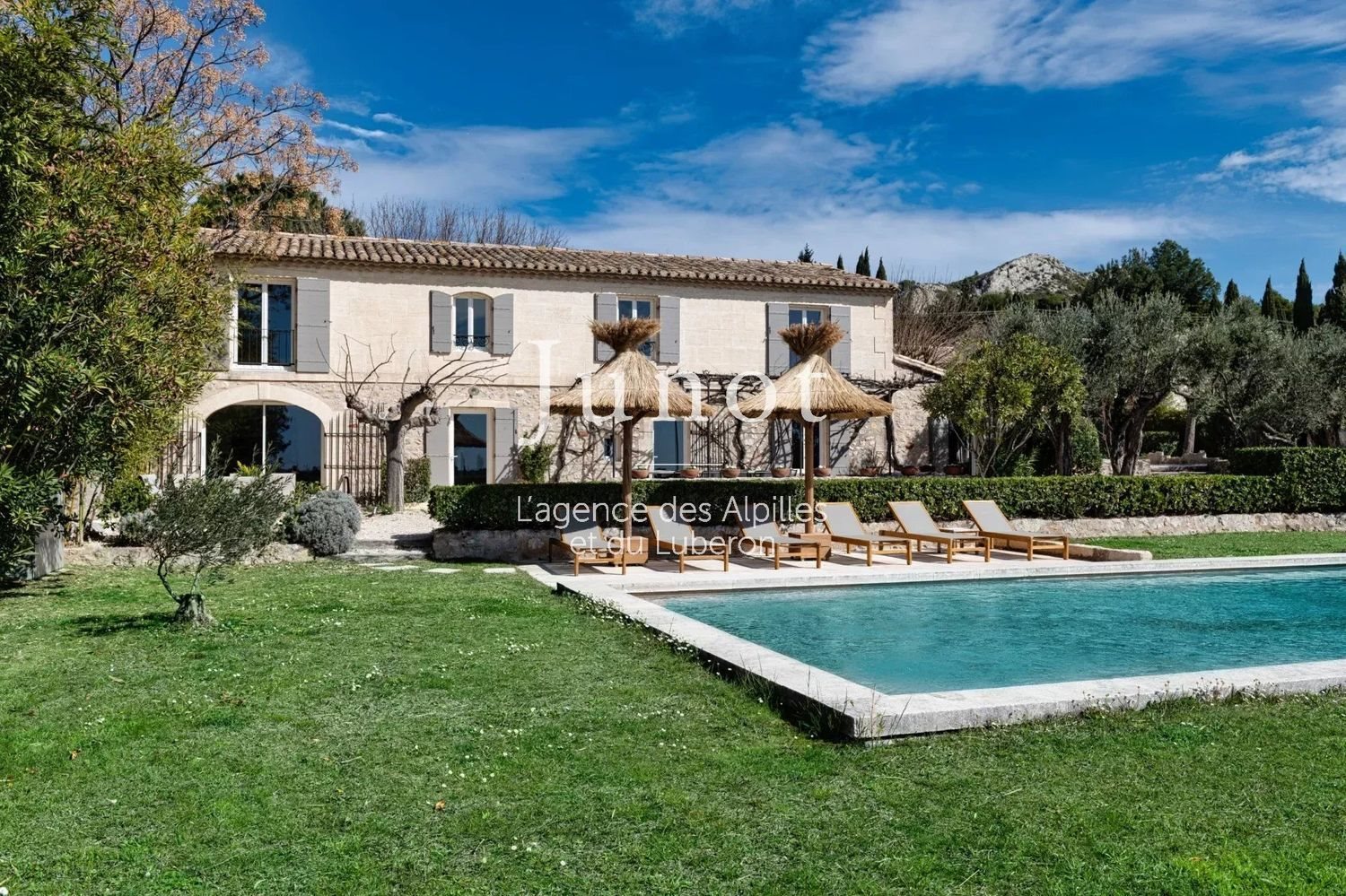 Maison à louer, 230m², Maussane-les-Alpilles