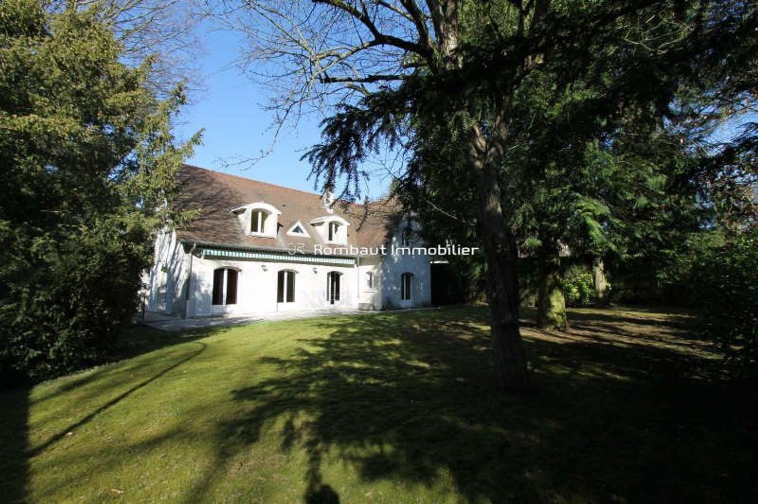 Maison à louer, 236m², La Celle-Saint-Cloud