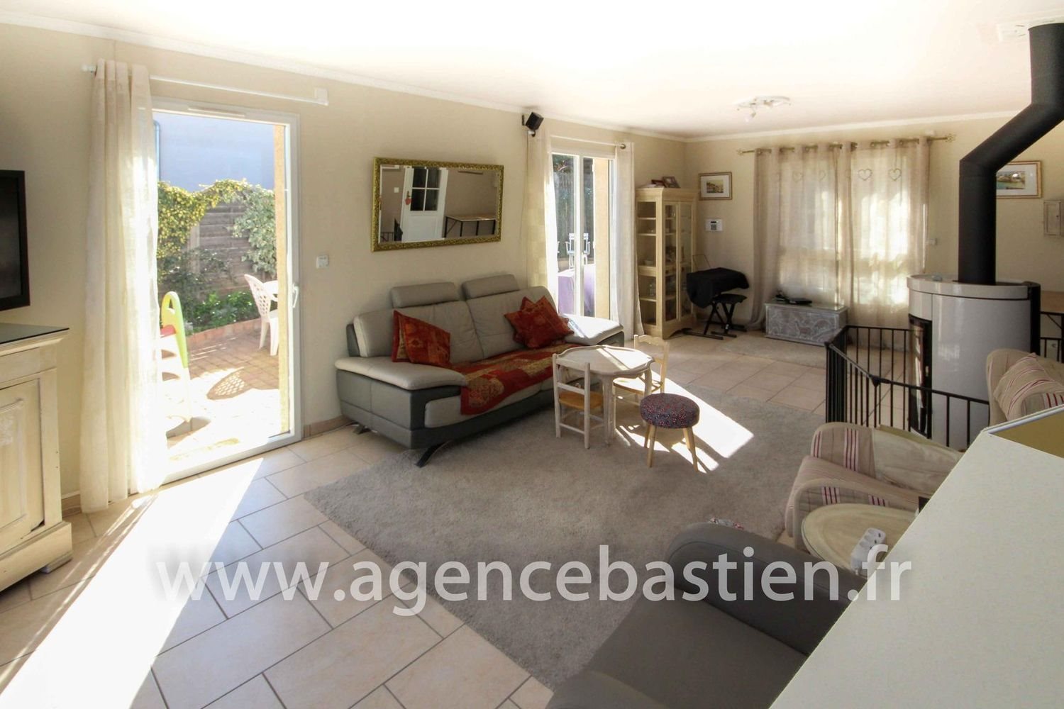 Maison à vendre, 213m², Gex