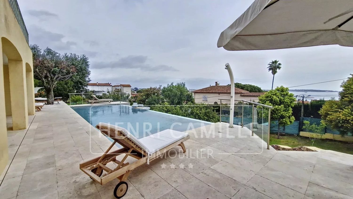 Appartement à louer, 90m², Vallauris