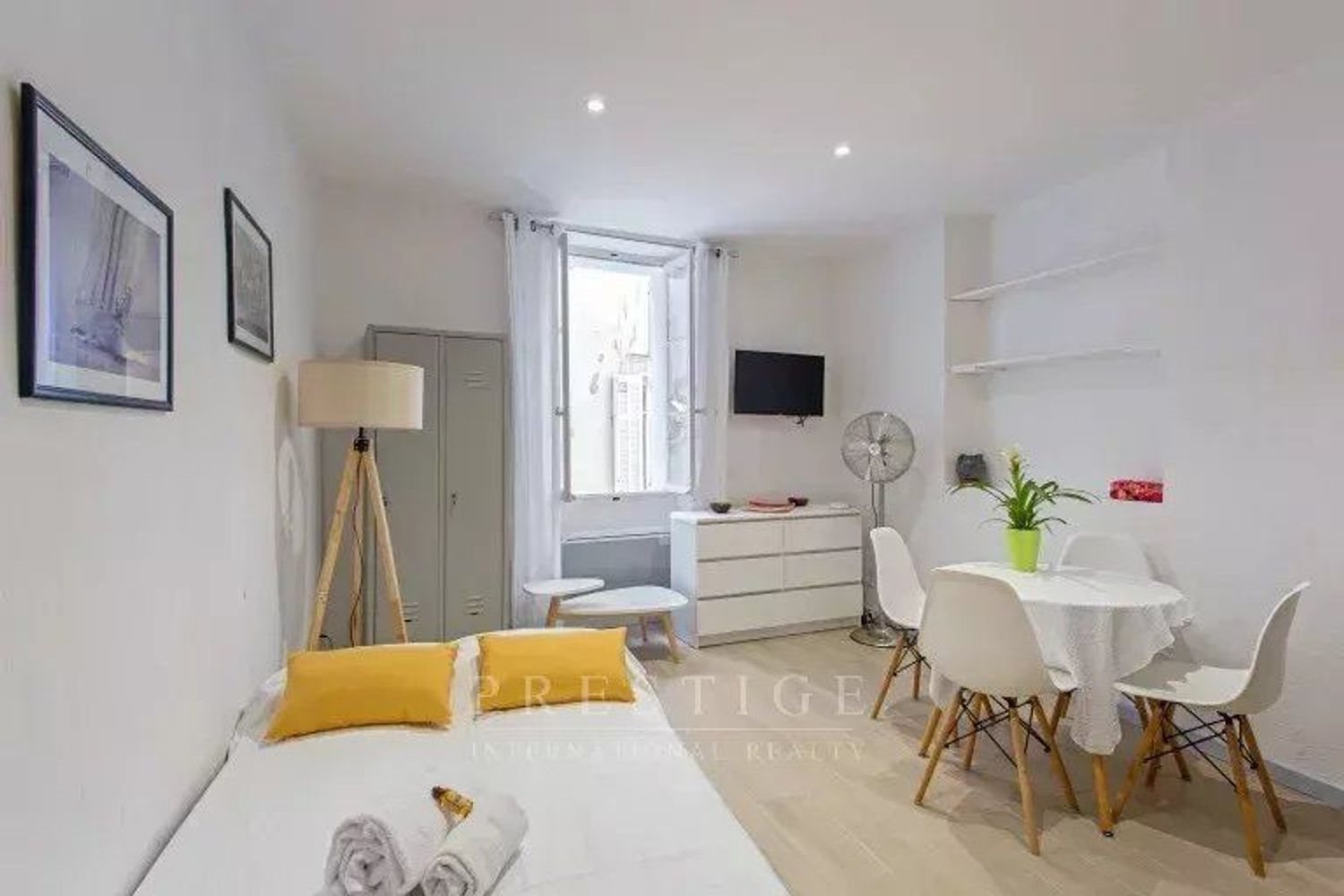 Appartement à louer, 33m², Antibes