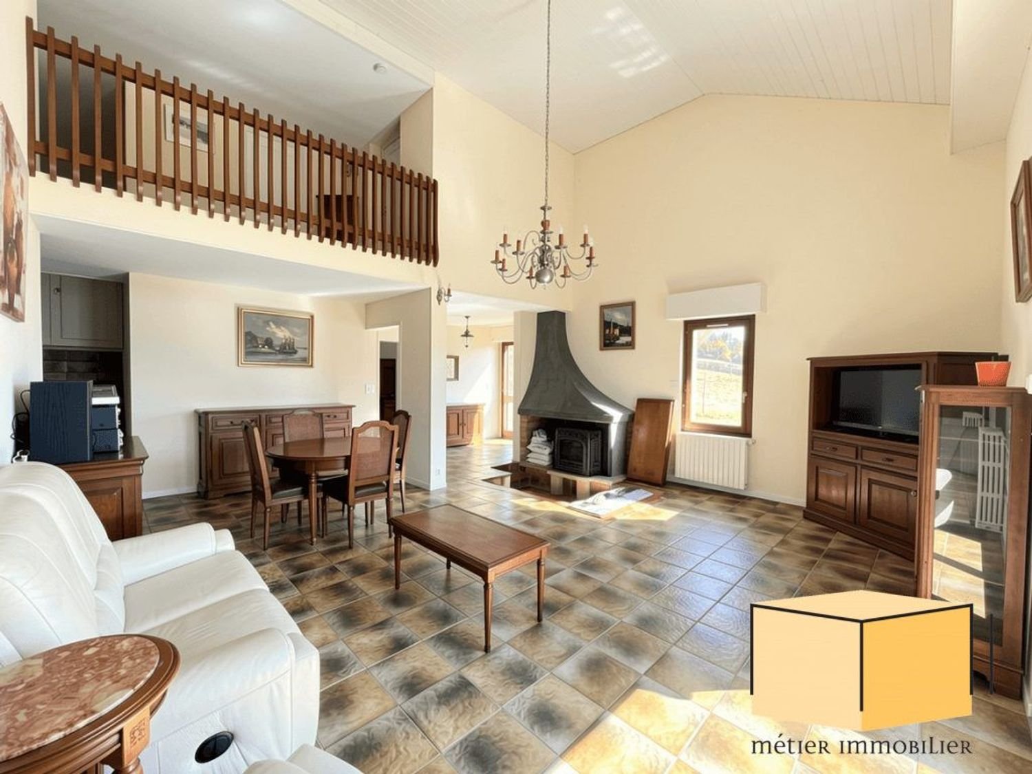 Maison à vendre, 183m², Chazey-Bons