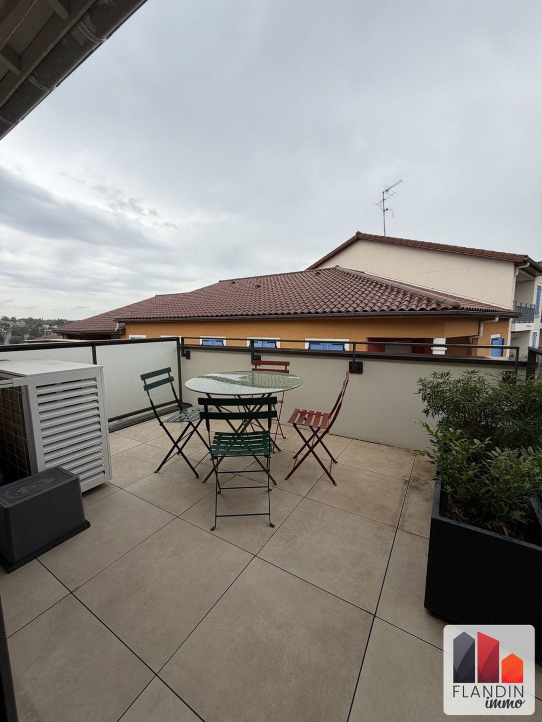 Appartement à louer, 102m², Charly