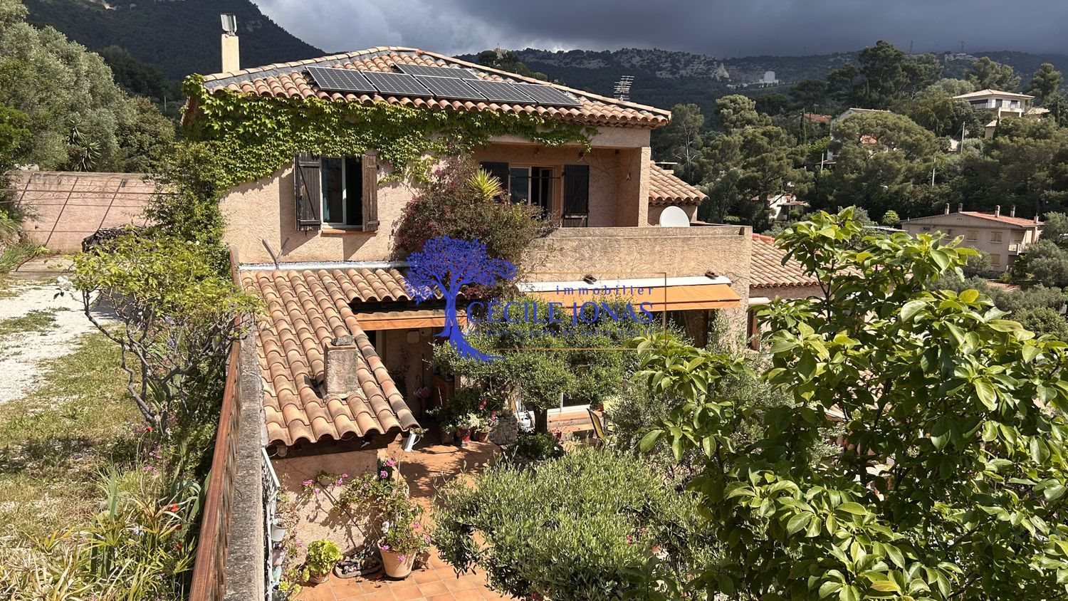 Maison à vendre, 166m², Le Revest-les-Eaux