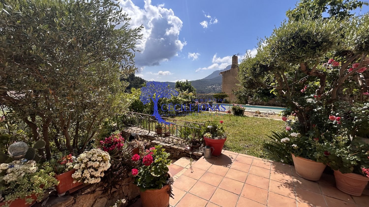 Maison à vendre, 166m², Le Revest-les-Eaux