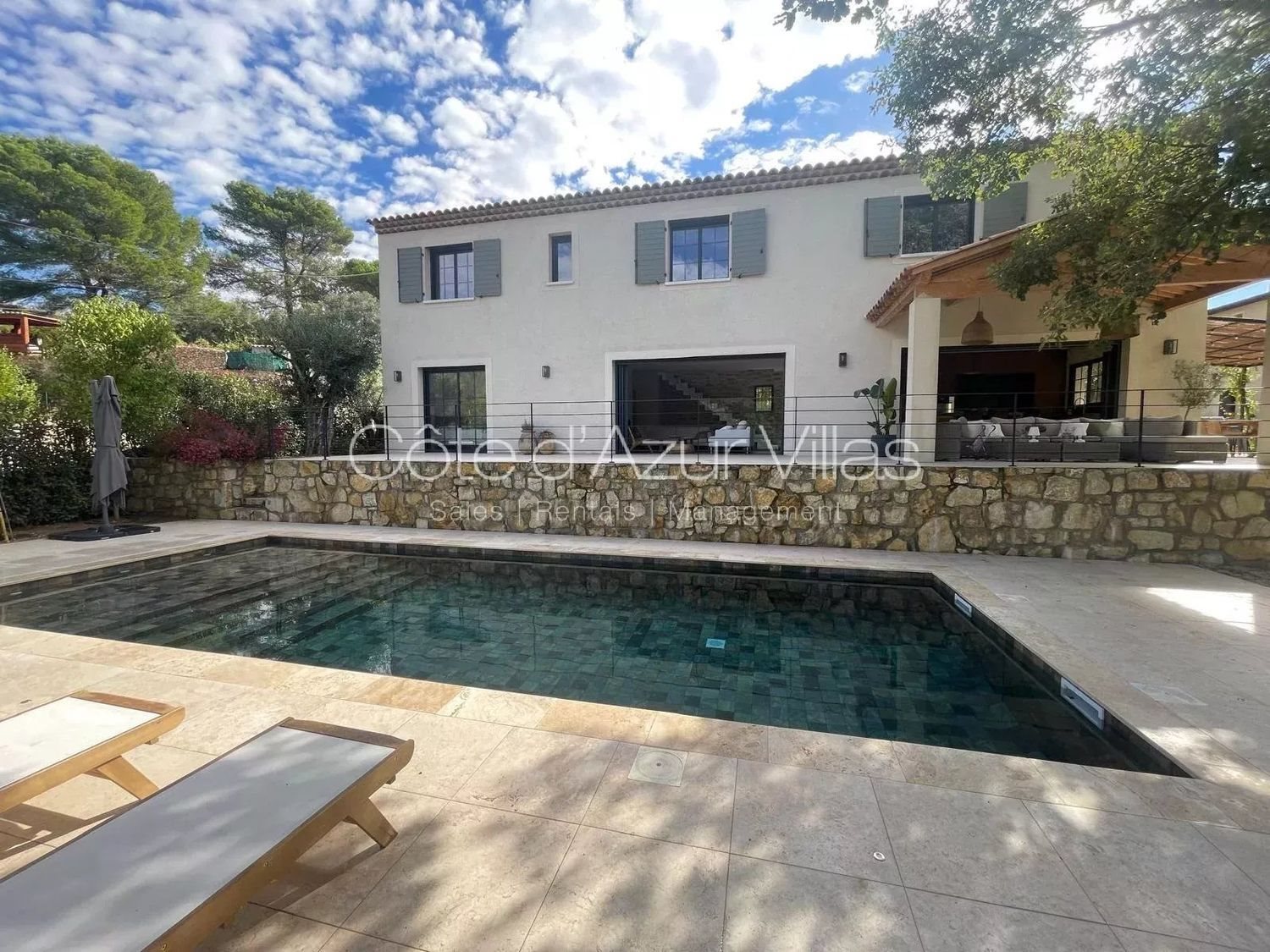 Maison à louer, 203m², Grasse
