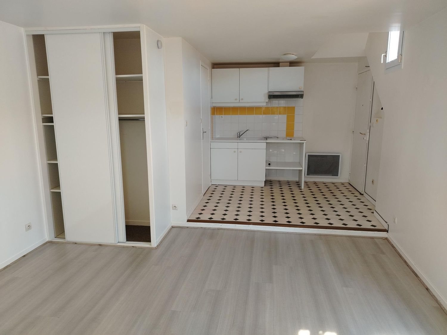 Appartement à louer, 25m², Méré
