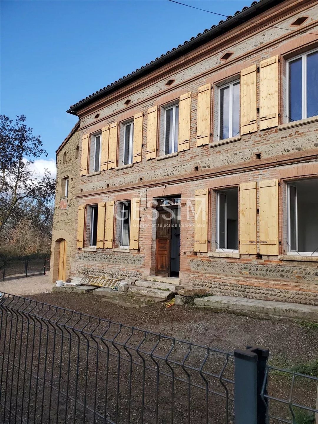 Maison à louer, 132m², Bérat
