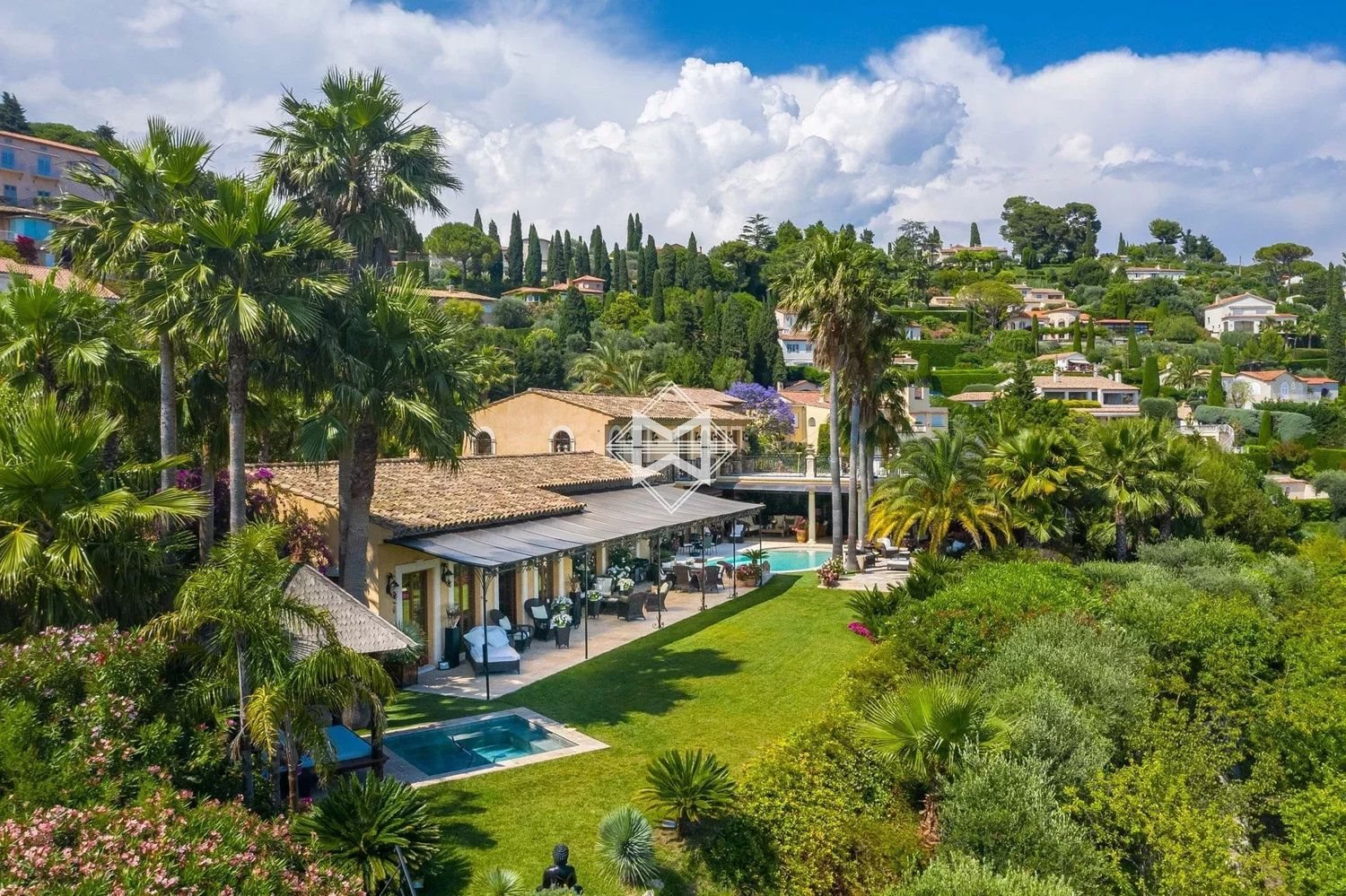 Maison à louer, 800m², Mougins