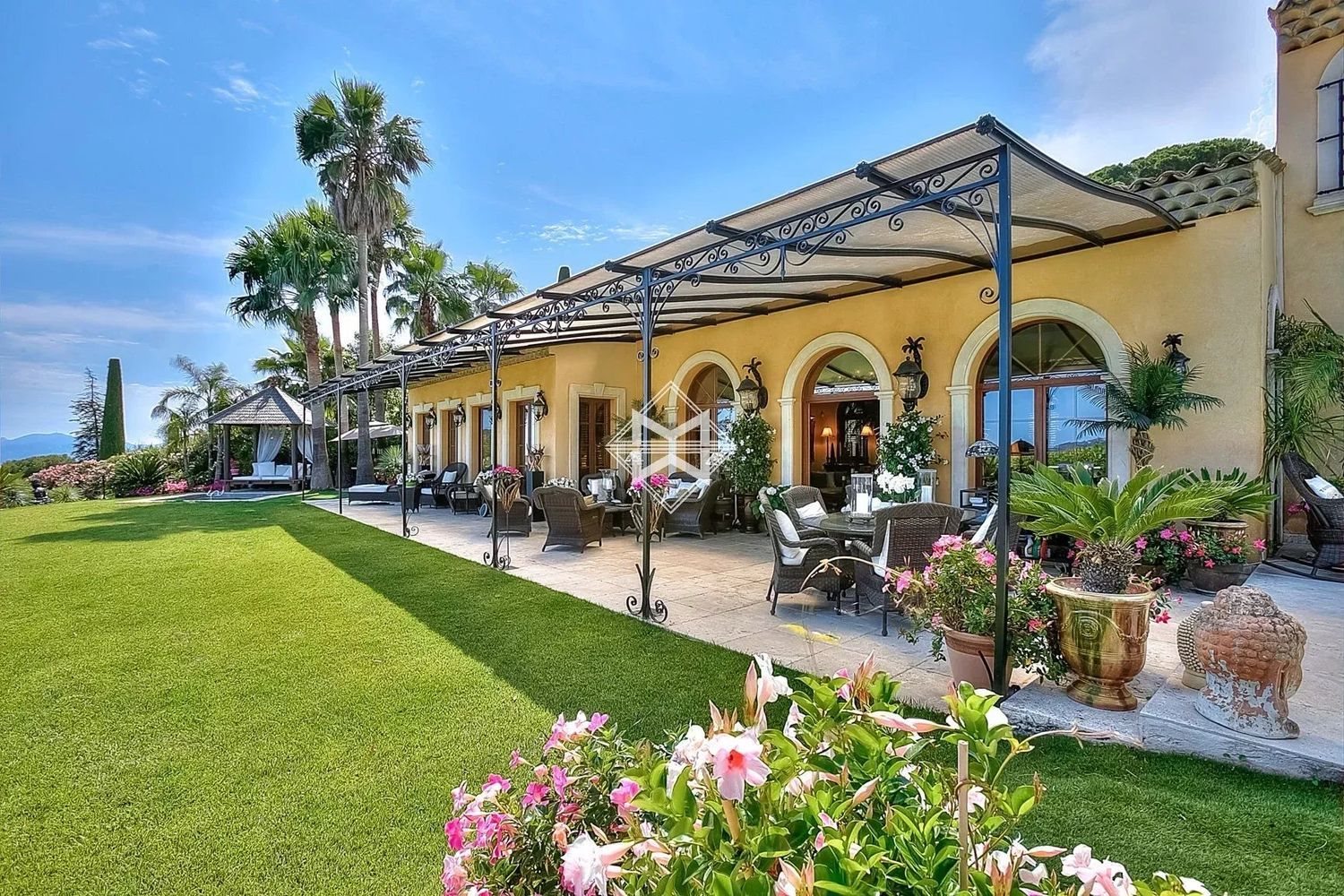 Maison à louer, 800m², Mougins