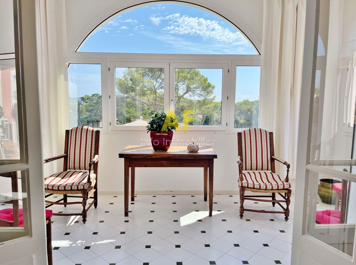 Appartement à vendre, 107m², Saint-Raphaël