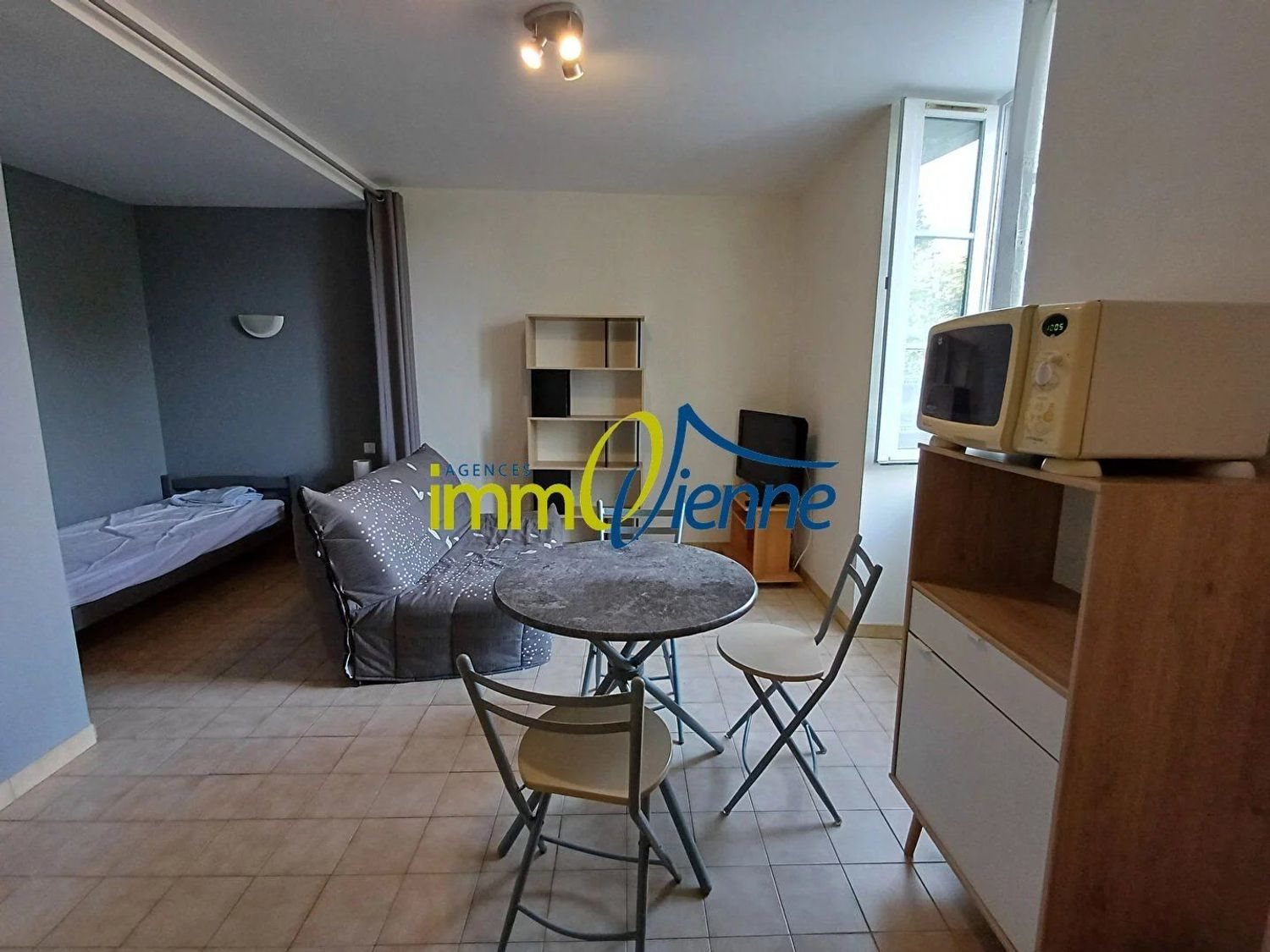 Appartement à louer, 22m², Lussac-les-Châteaux