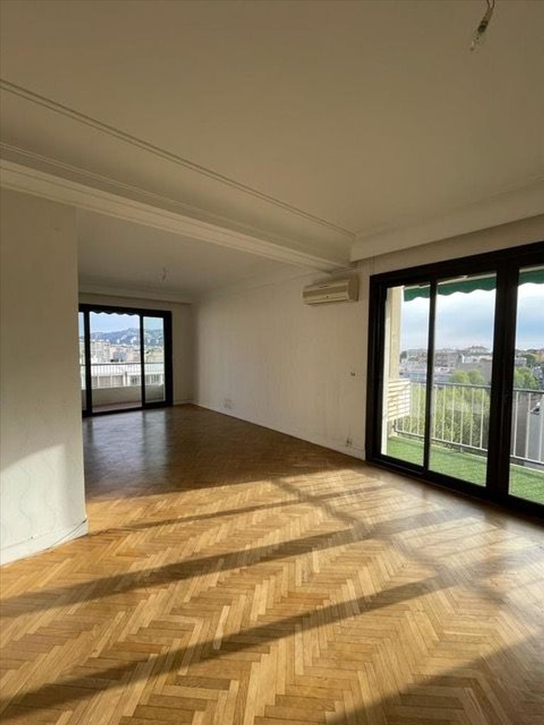 Appartement à louer, 120m², Marseille 8ème