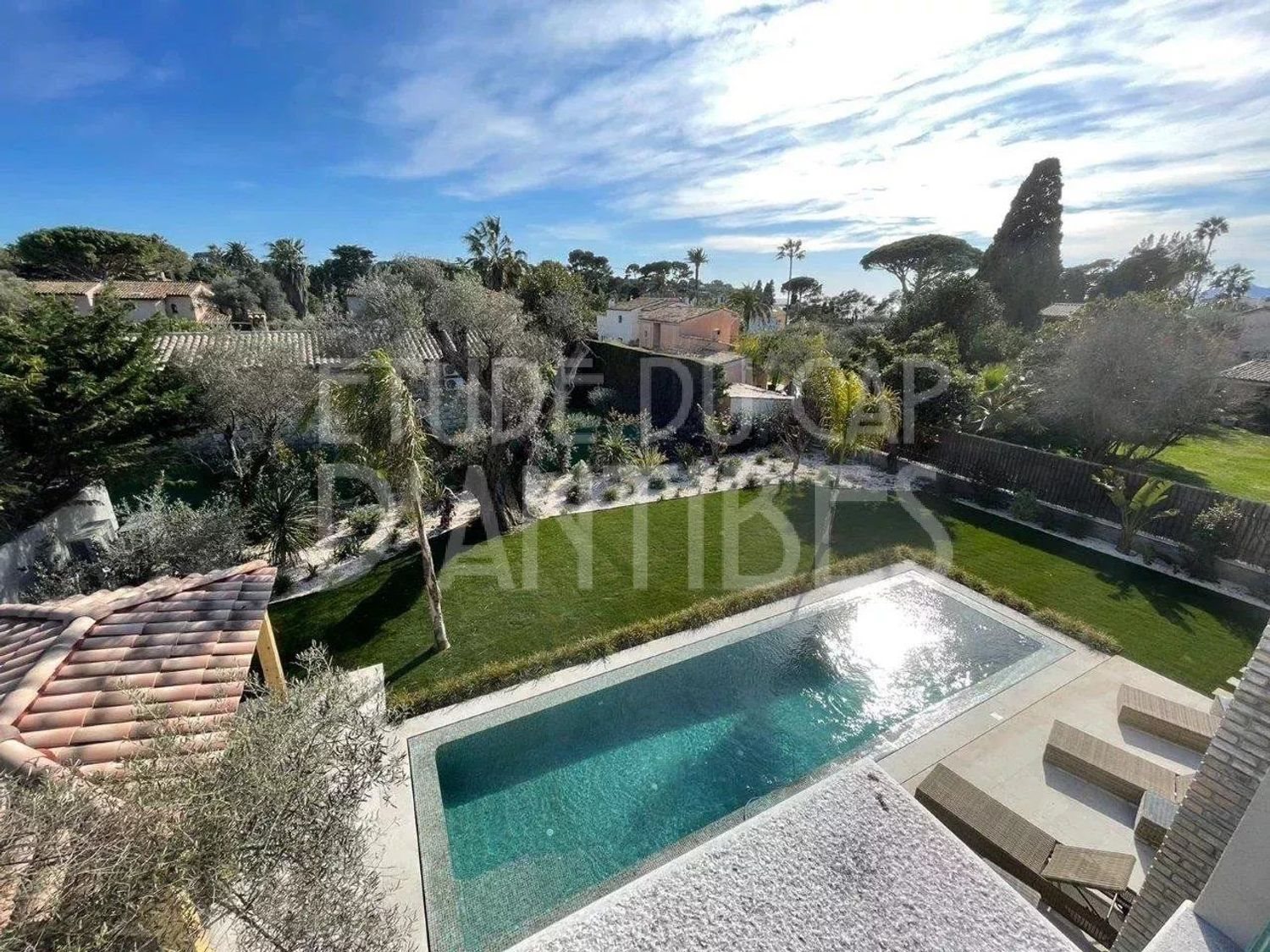 Maison à louer, 330m², Antibes