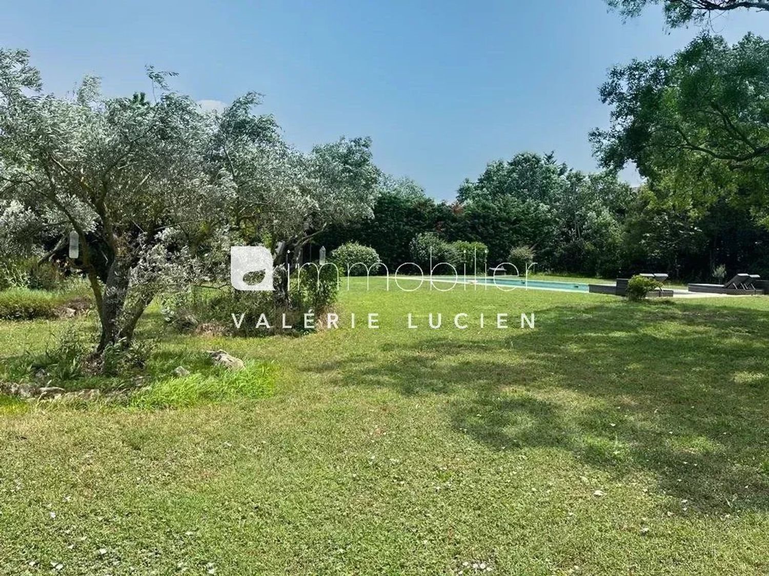 Maison à louer, 200m², Saint-Rémy-de-Provence
