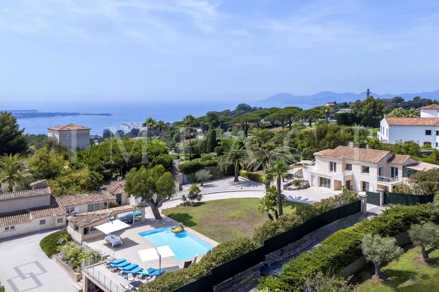 Maison à louer, 11m², Vallauris