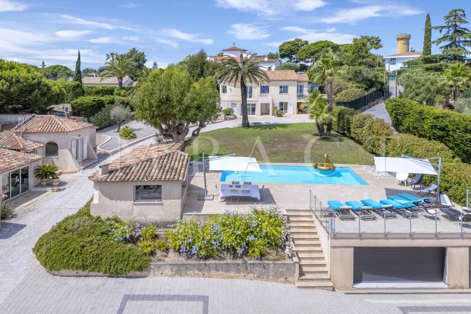 Maison à louer, 11m², Vallauris