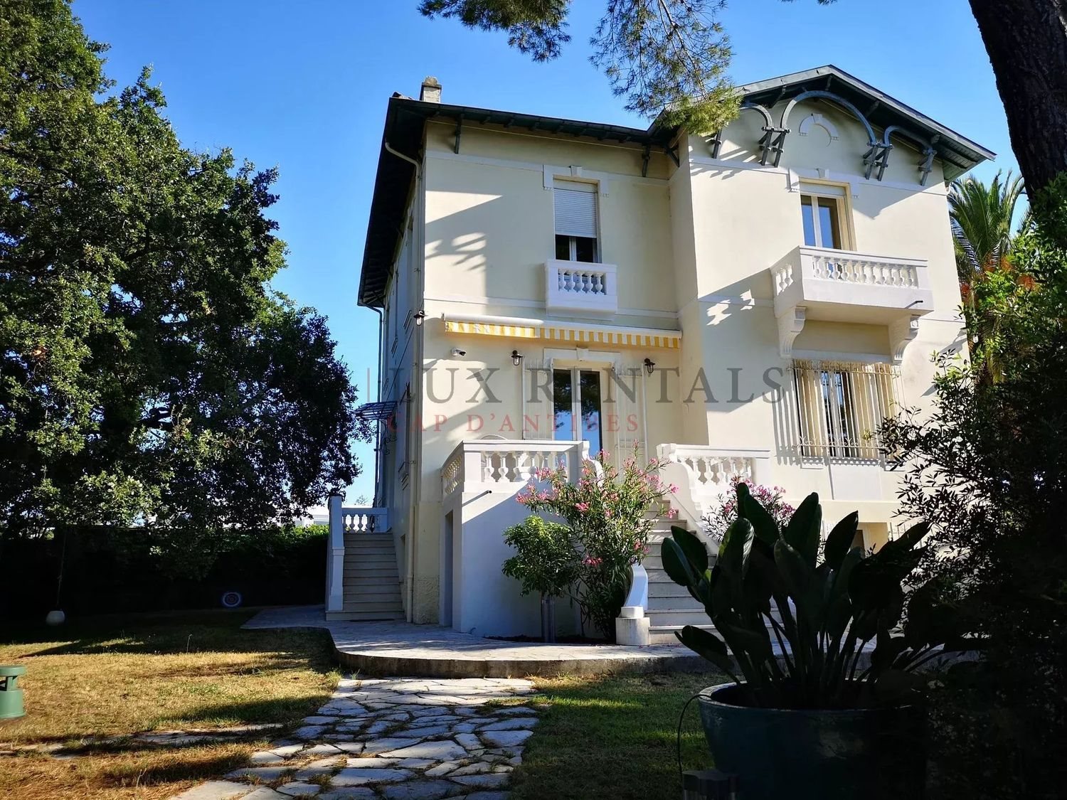 Maison à louer, 250m², Antibes