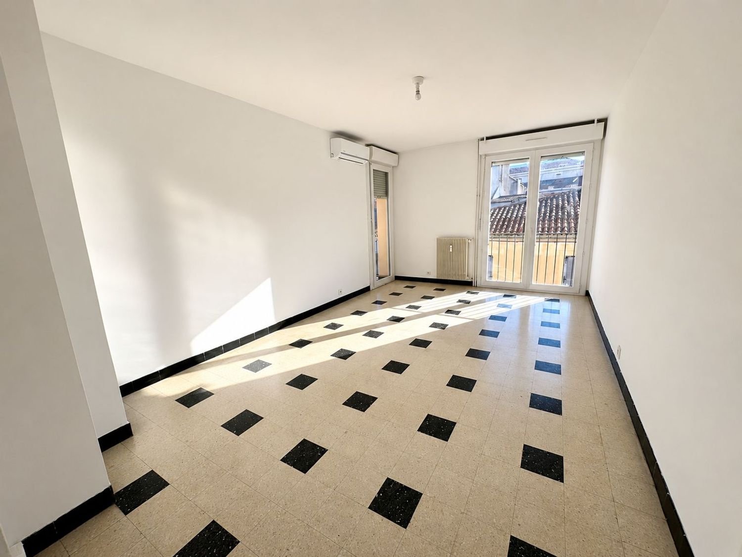 Appartement à louer, 78m², Nîmes