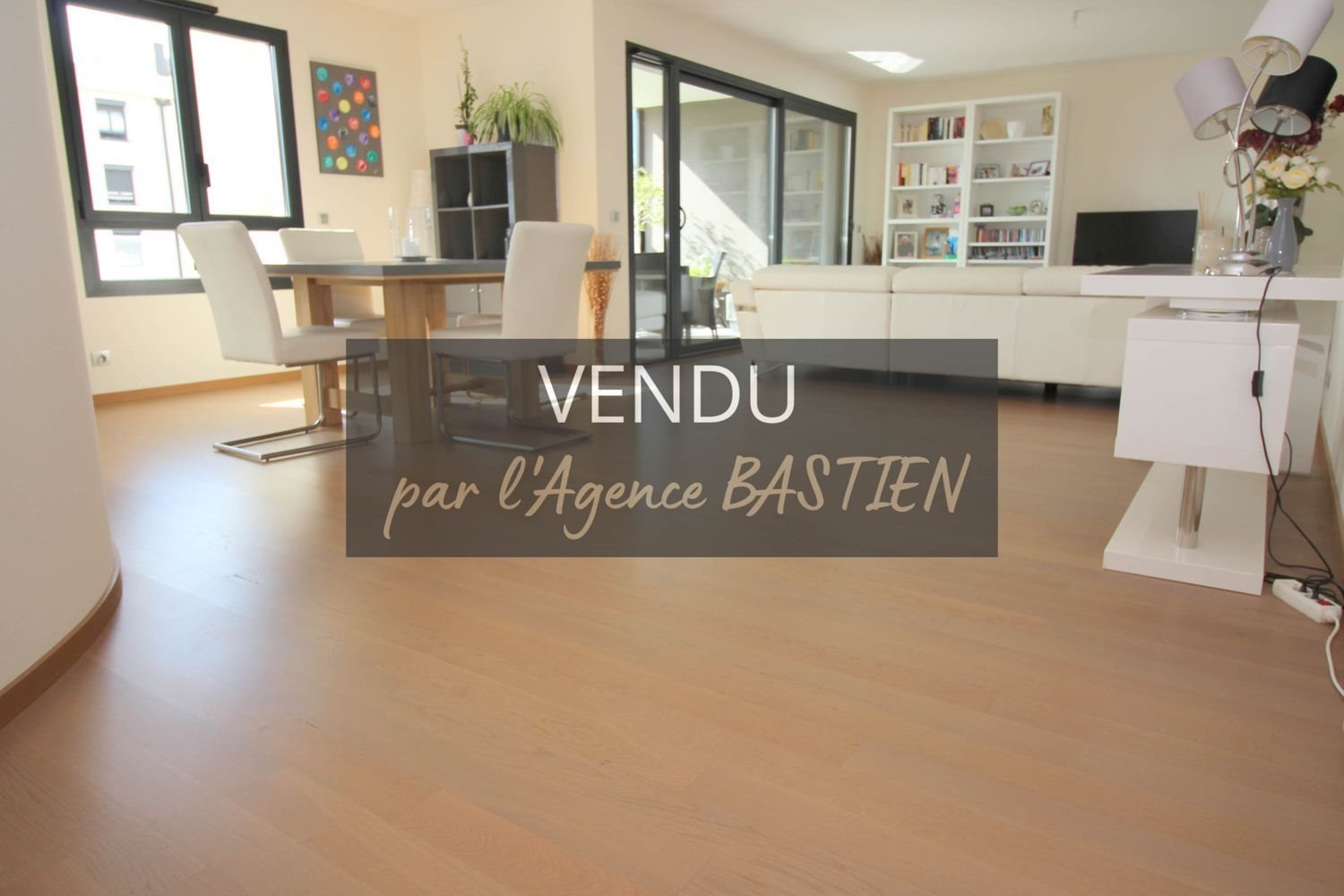 Appartement à vendre, 134m², Saint-Genis-Pouilly