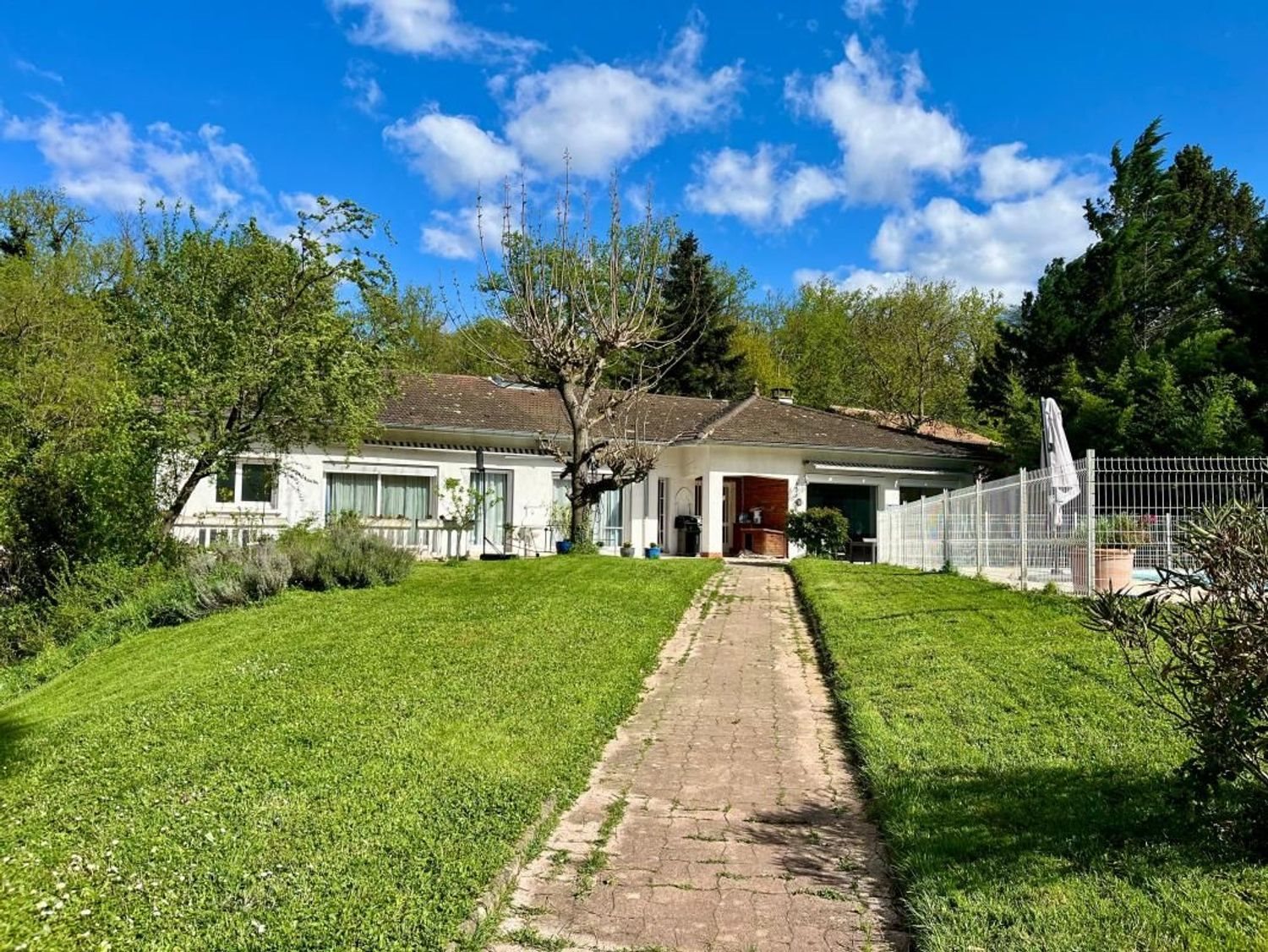 Maison à vendre, 210m², Saint-Genis-Laval