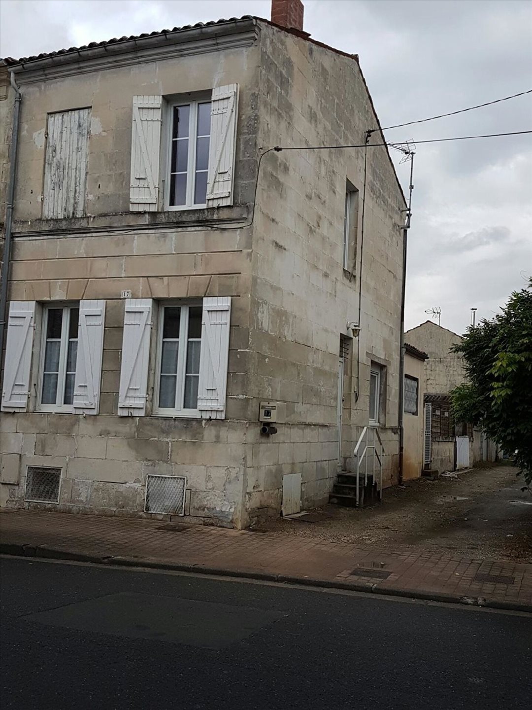 Maison à louer, 85m², Saintes