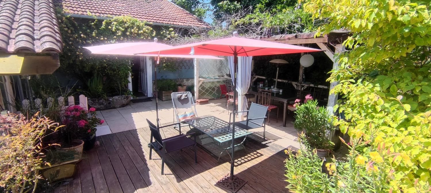 Maison à vendre, 275m², Cognac-la-Forêt