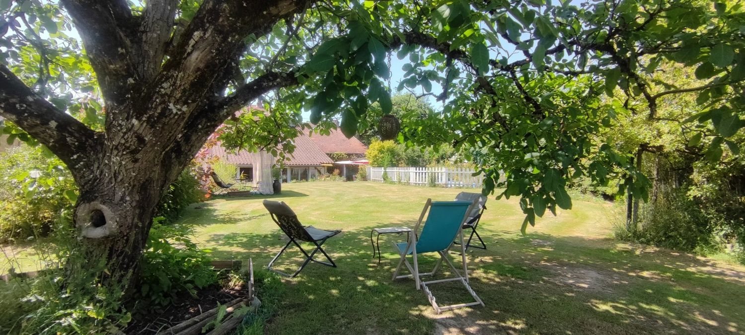 Maison à vendre, 275m², Cognac-la-Forêt
