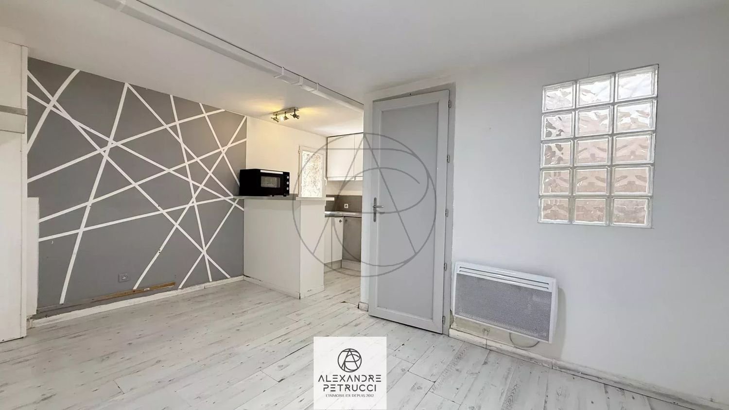 Appartement à louer, 25m², Trets