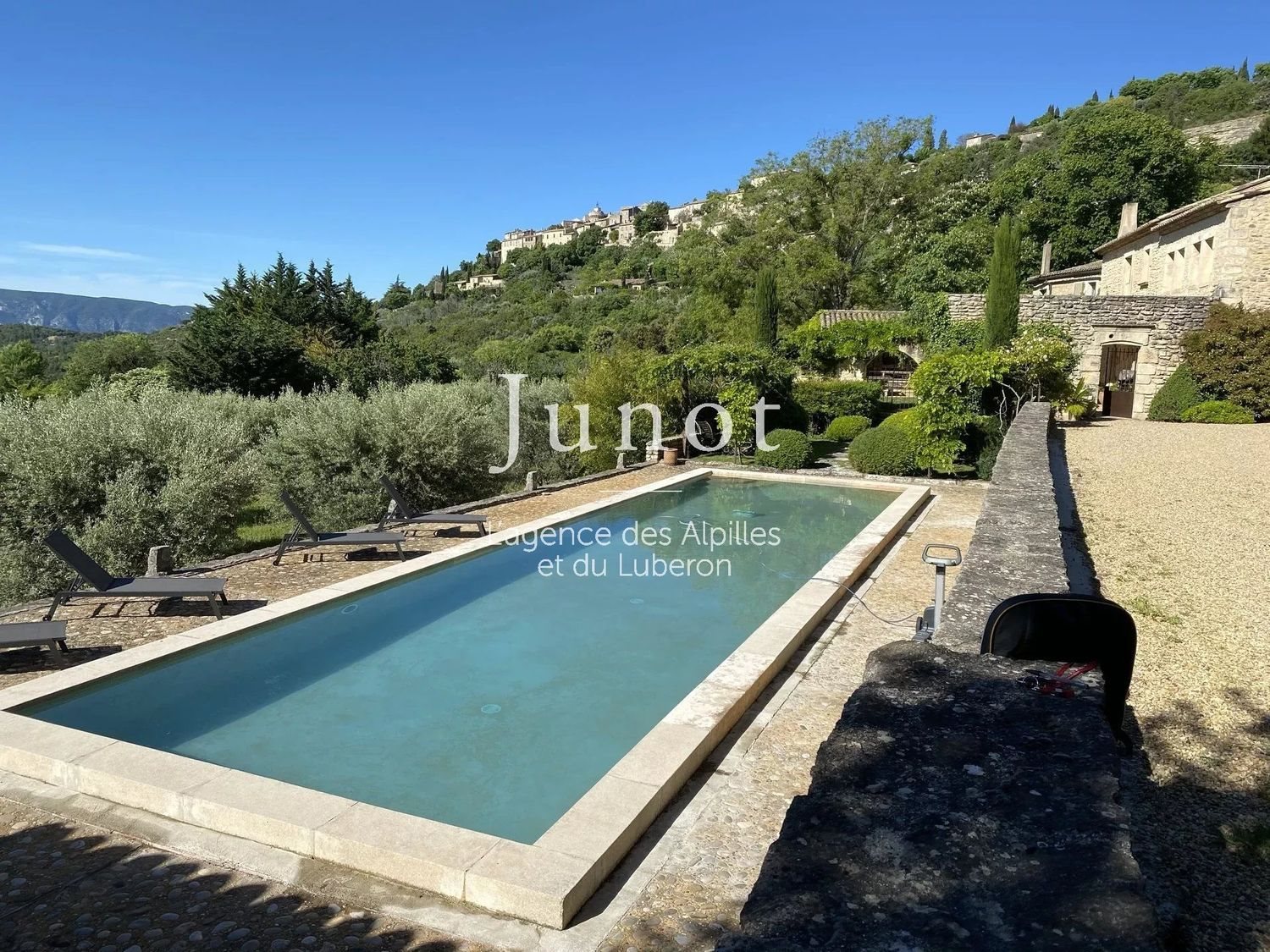 Maison à louer, 250m², Gordes